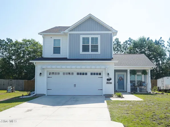 215 Chestwood Drive, Hubert, NC 28539