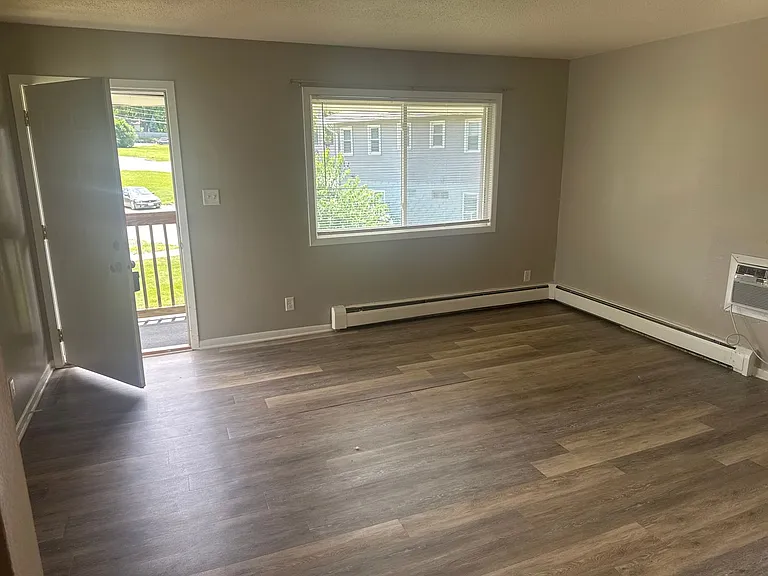 Heritage Apartments — Photo 13