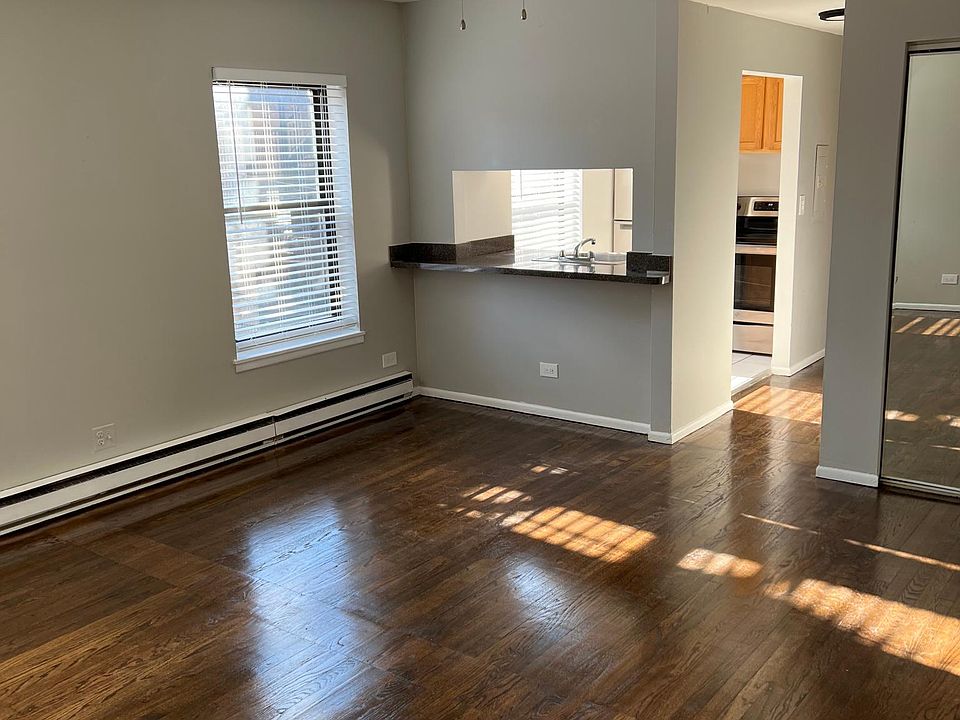 1st image of 2115 N Sedgwick St #2W