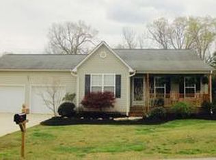 100 Shady Pines Ct, Fountain Inn, SC 29644