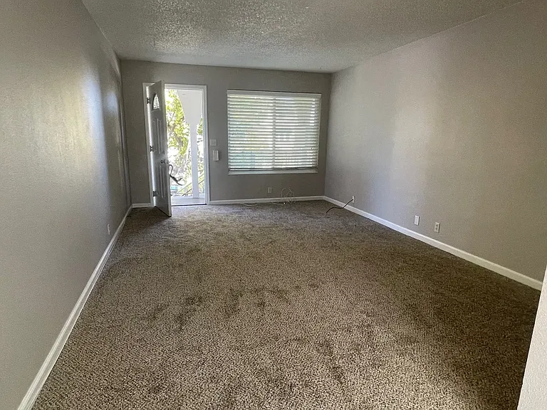 7344 Rainbow Dr #3 — Photo 4