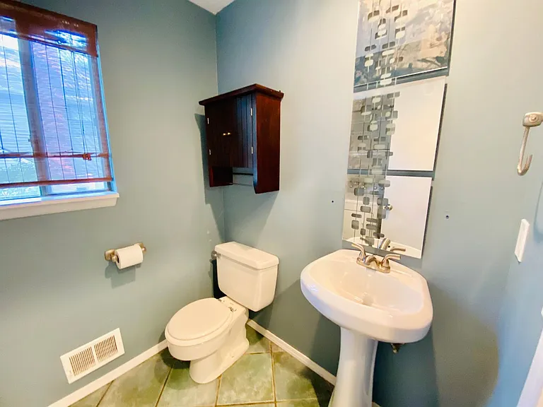13042 W 102nd St — Photo 9