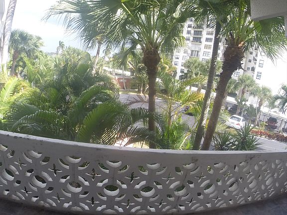 3rd image of 3705 S Flagler Dr APT 24