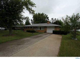 216 Cleveland Ave, Defiance, OH 43512