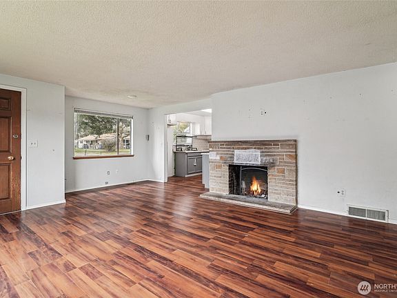 3rd image of 9831 Forest Avenue SW