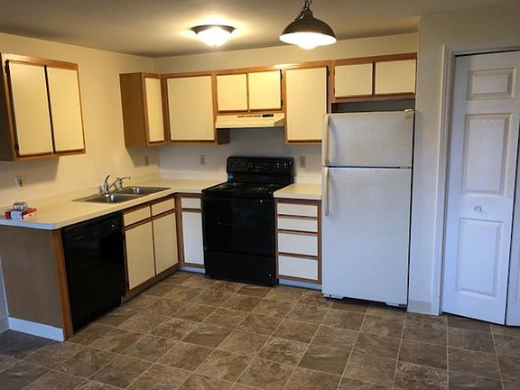 3rd image of 6826 Plaza Dr APT 1