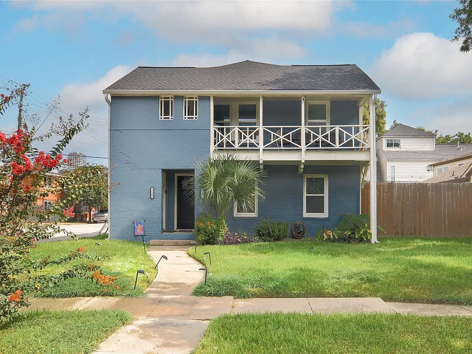 2148 Sul Ross St