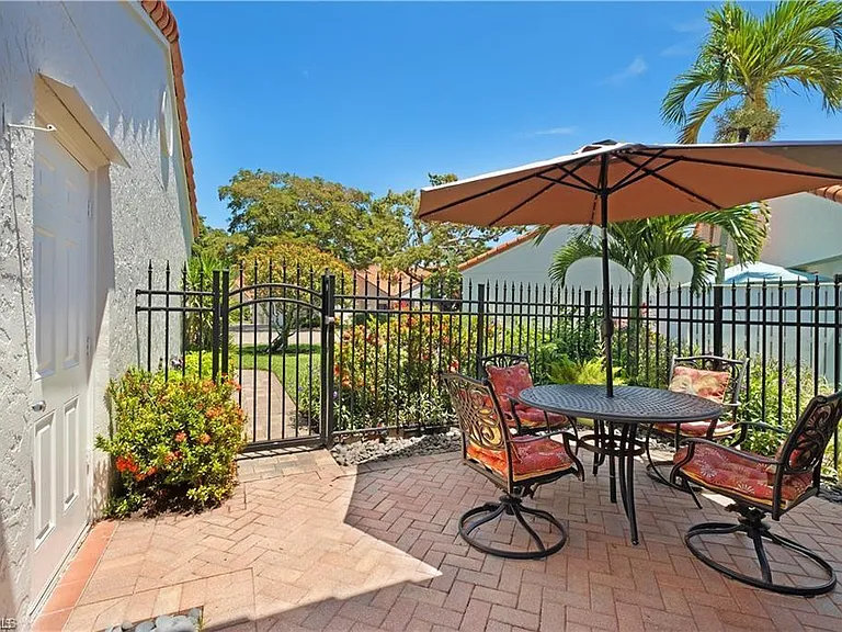 845 Reef Point Cir — Photo 25