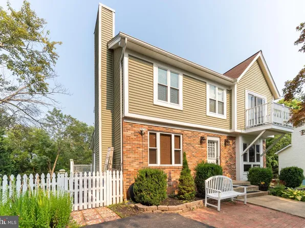 3 McFarlin Ct, Germantown, MD 20874