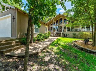 200 Sonora Ln, Holly Lake Ranch, TX 75765