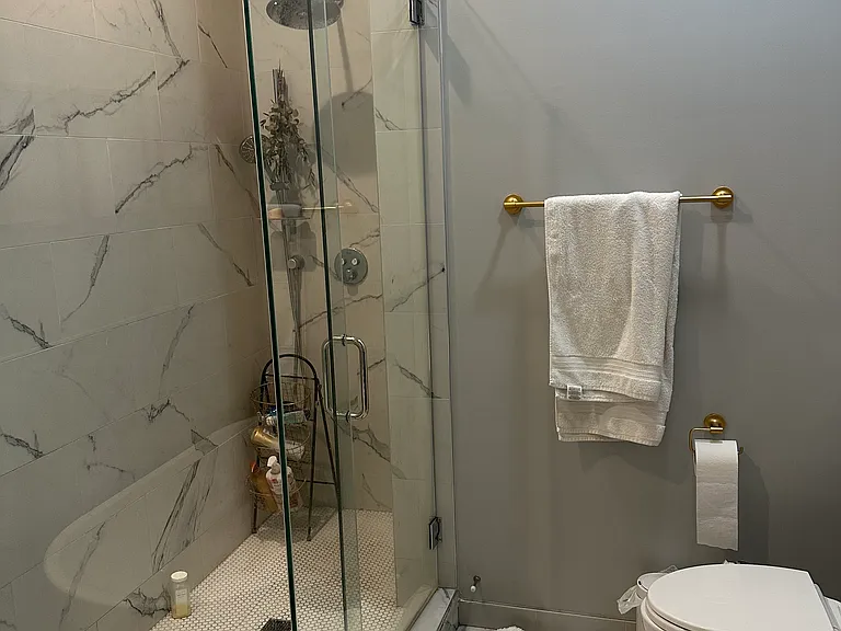4939 N Damen Ave #201 — Photo 16