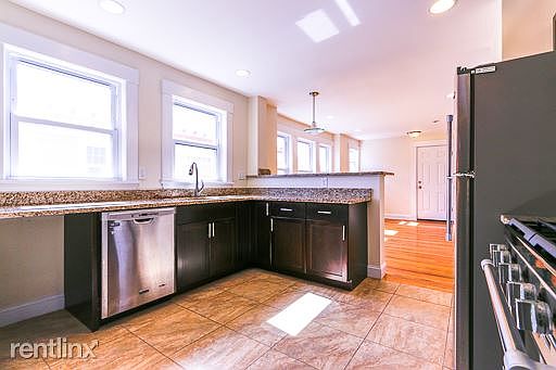 742-3-2019 Washington St-3