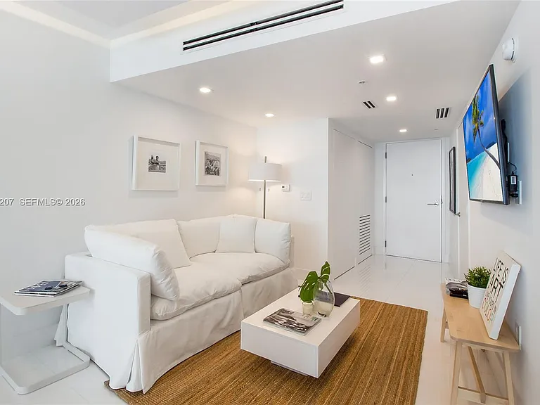6620 Indian Creek Dr #516 — Photo 13