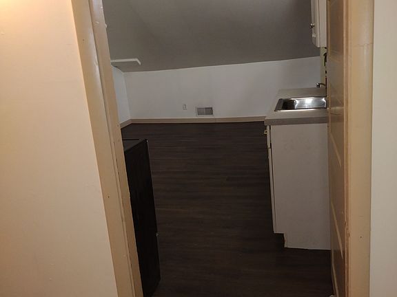 4th image of 213 S Jefferson St #215-3