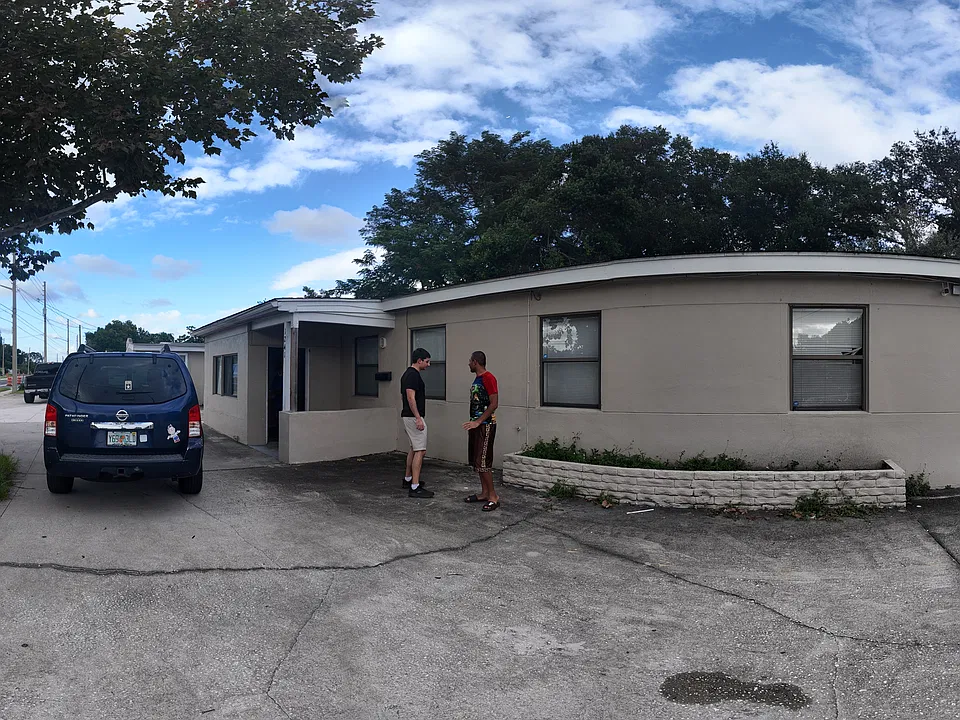 1243 N Pine Hills Rd
