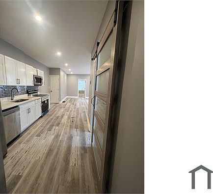 1st image of 2400 W Oakdale St #1
