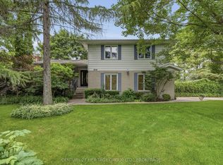 30 Lakeland Point Dr, Kingston, ON K7M4E7