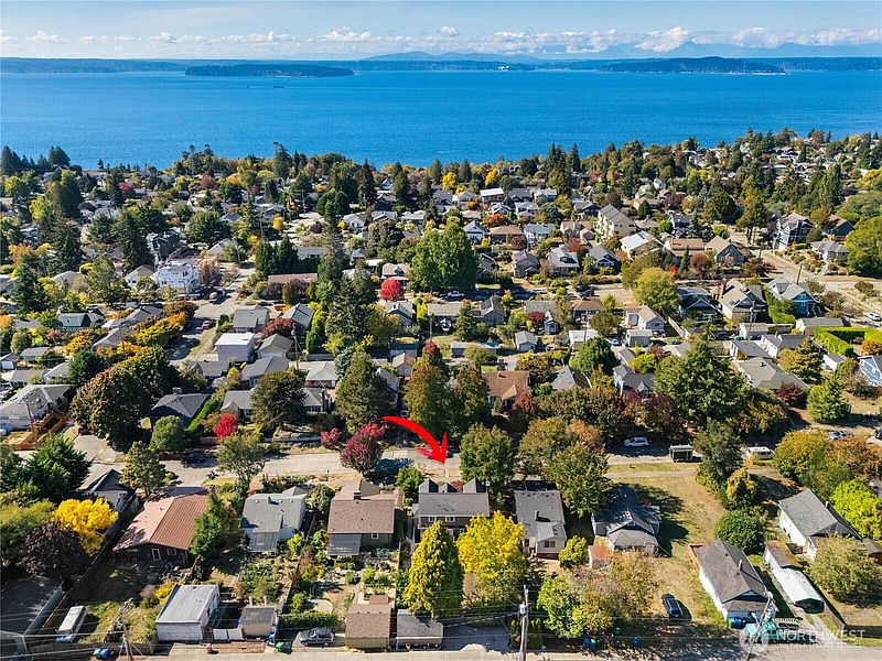 3rd image of 5436 44th Avenue SW