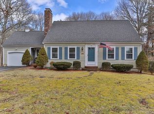52 Goose Point Rd, Centerville, MA 02632
