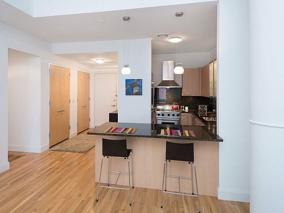 2nd image of 121 W 19th St APT 6D
