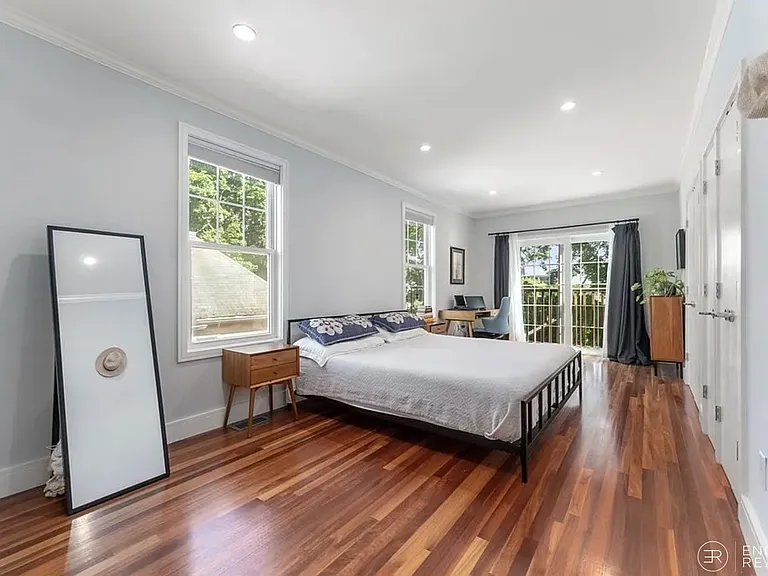 82 Summit Ave — Photo 8