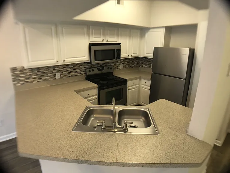 Branch Creek Apartments — Photo 15