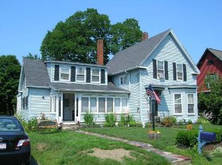 5 Pleasant St, Pepperell, MA 01463