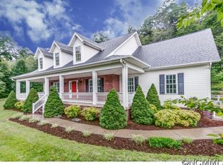 109 Wrights Cove Rd, Fairview, NC 28730