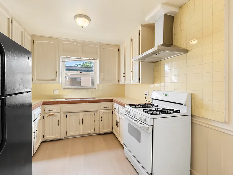 5625 Gables St — Photo 18