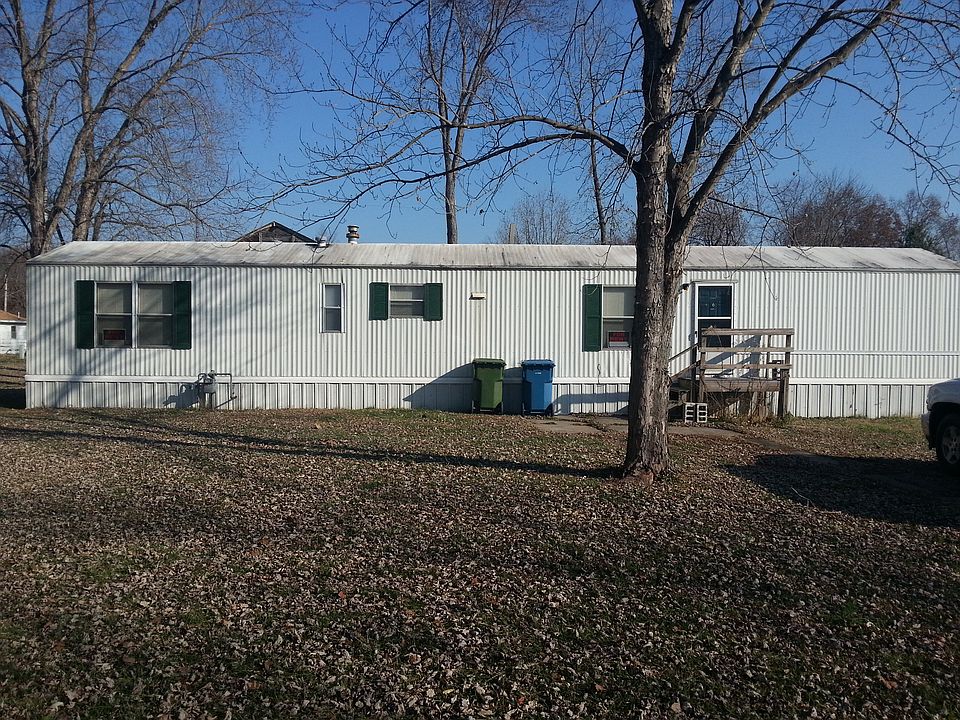 1st image of 208 N Poplar St