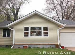 1213 Calgary St NE, Grand Rapids, MI 49505