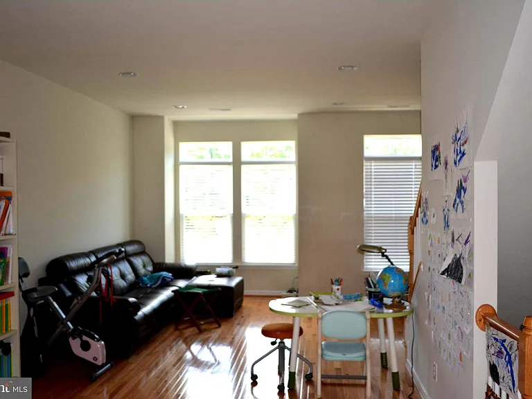 3100 Waterloo Ln — Photo 11