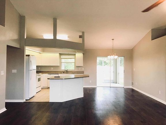 3rd image of 1206 NW 20th Pl