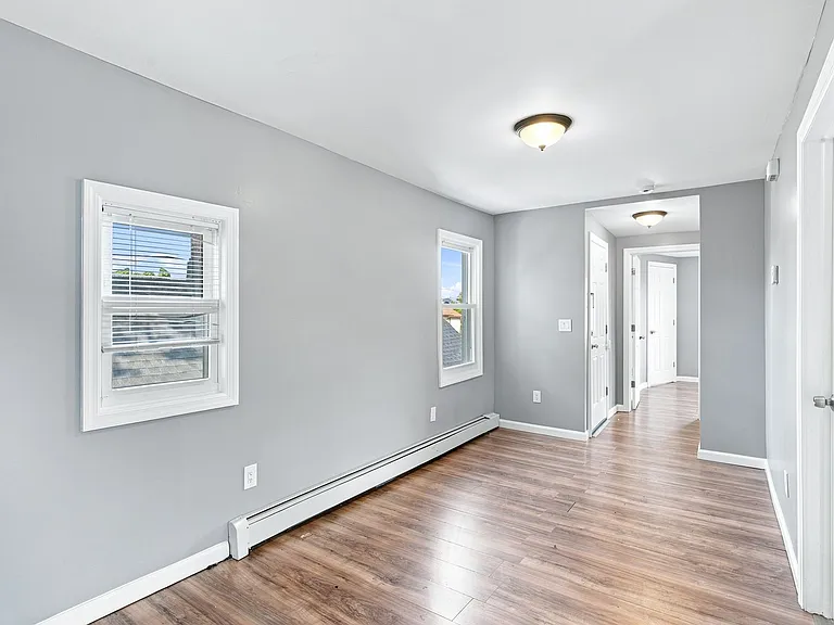 165 Central Pl — Photo 16