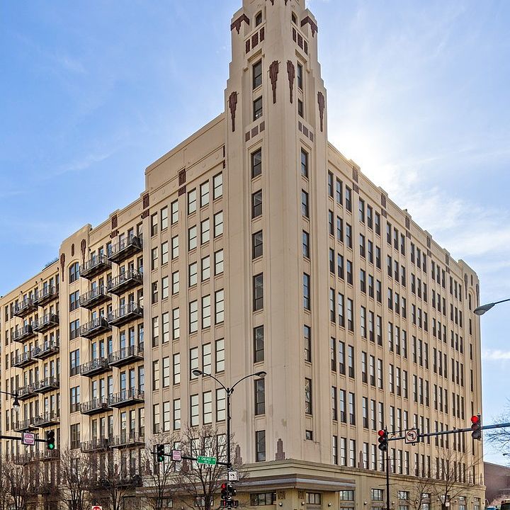 1st image of 758 N Larrabee St APT 214