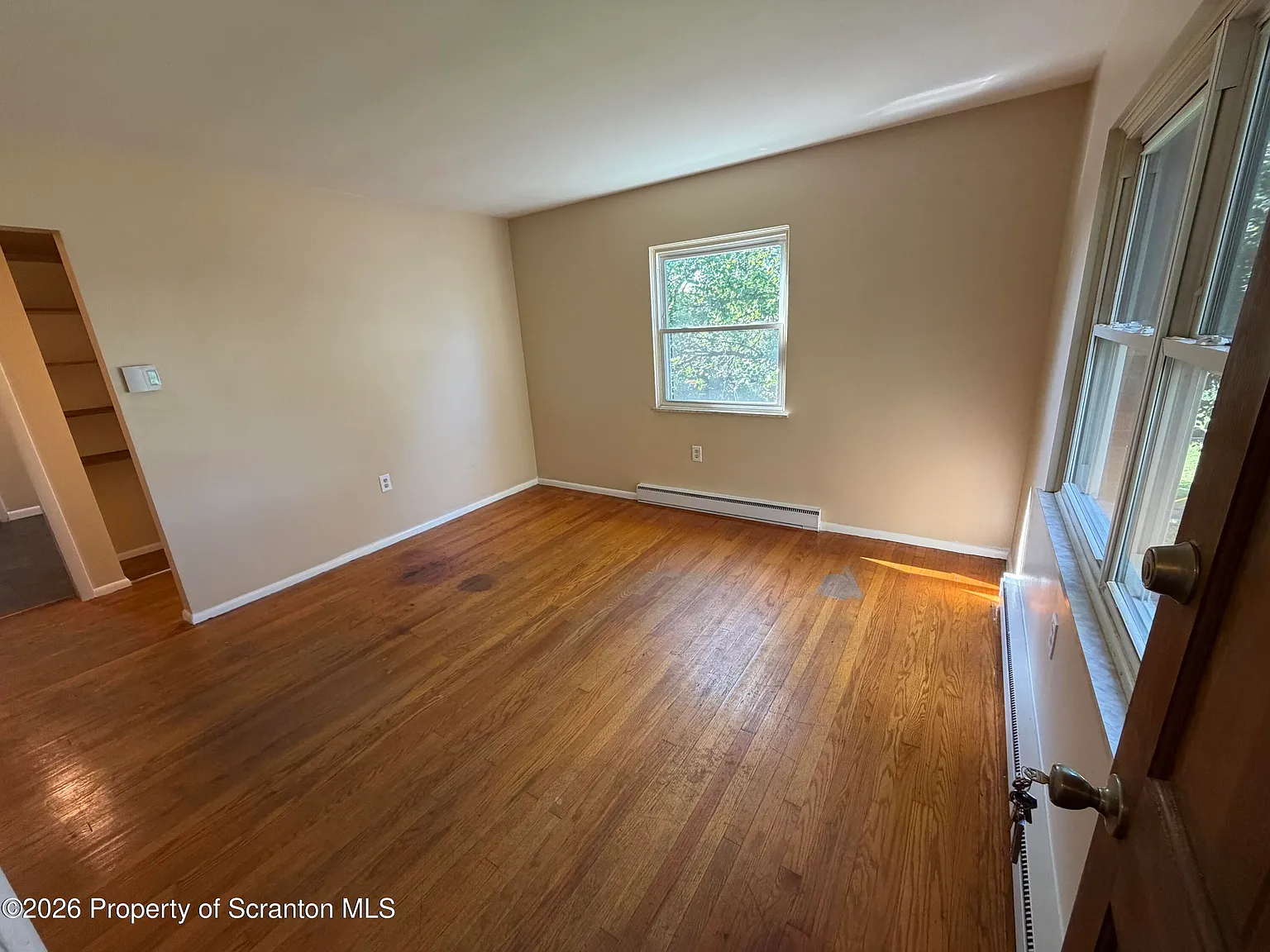 418 Pear St — Photo 4