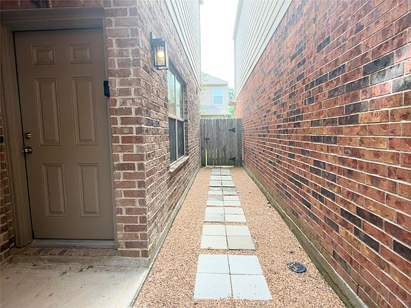 4th image of 17035 Amarose Dr