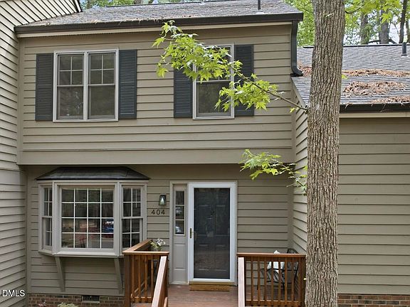 2nd image of 404 Forest Ct