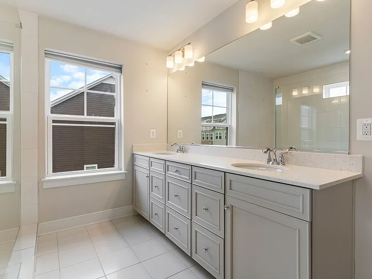 1460 Meadowlark Glen Rd — Photo 31
