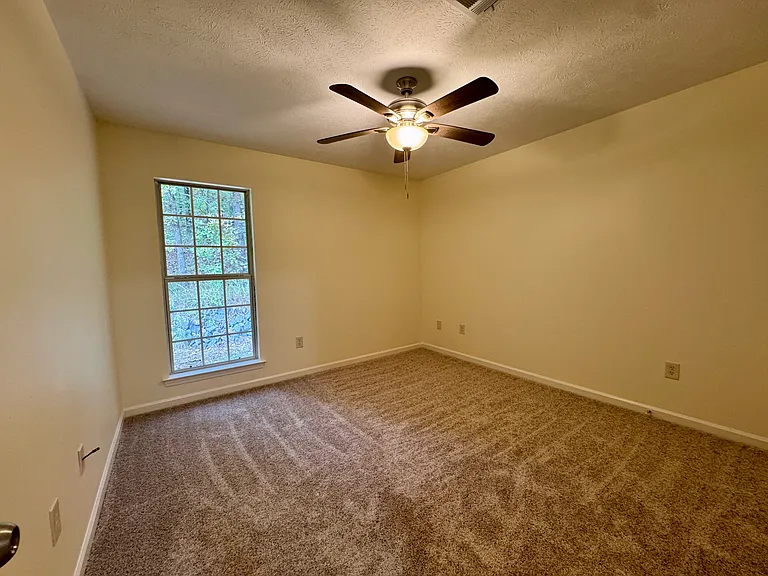 44 Kirkland Dr — Photo 25