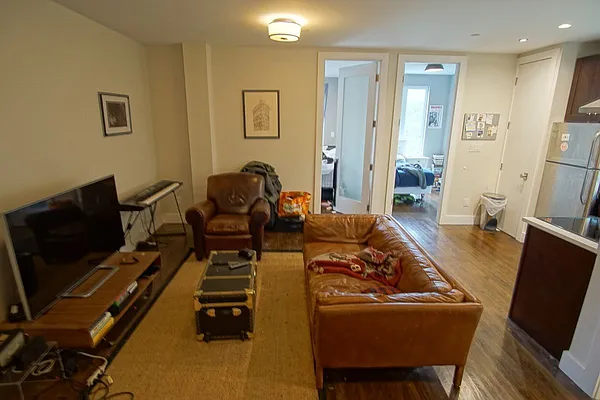 Rented by EXR | media 55