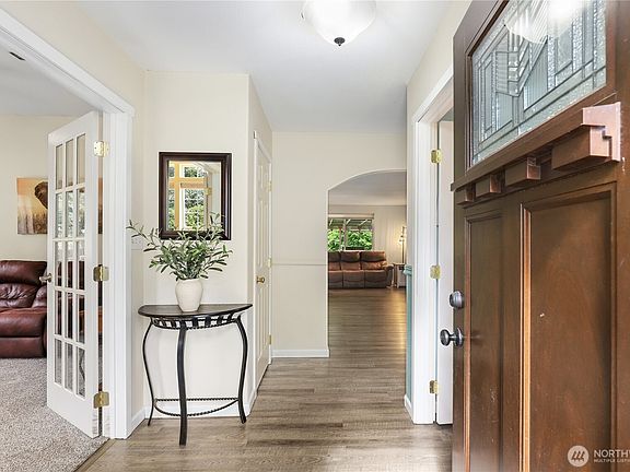 3rd image of 2307 16th Avenue