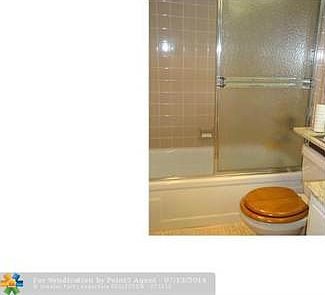 4th image of 1985 SW 15th St APT 131