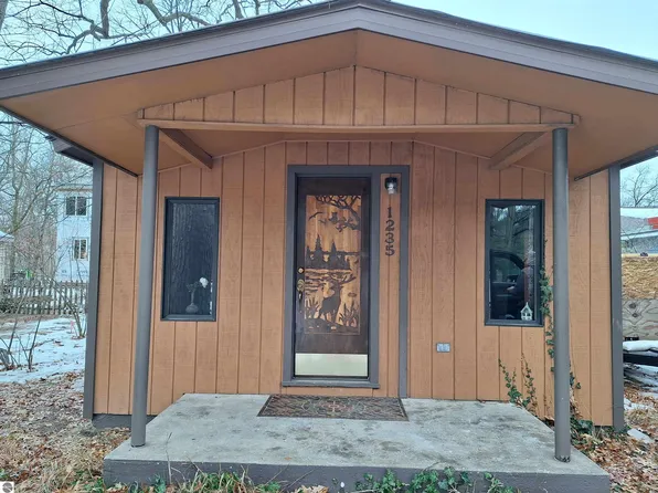 1235 Oakland St, Traverse City, MI 49686