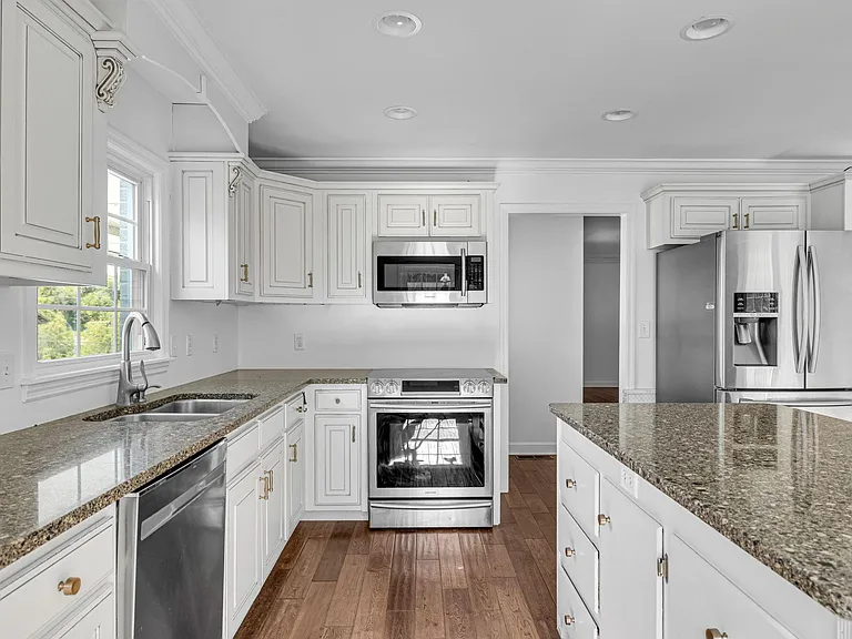 4861 Bethesda Rd — Photo 15