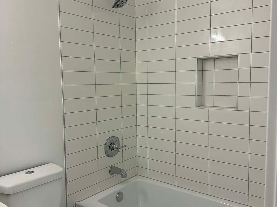 1st image of 219 NE 185th St #B