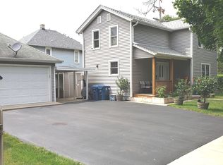 374 Beach St, Aurora, IL 60505