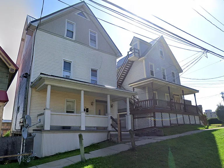 312 N 1st St — Photo 7