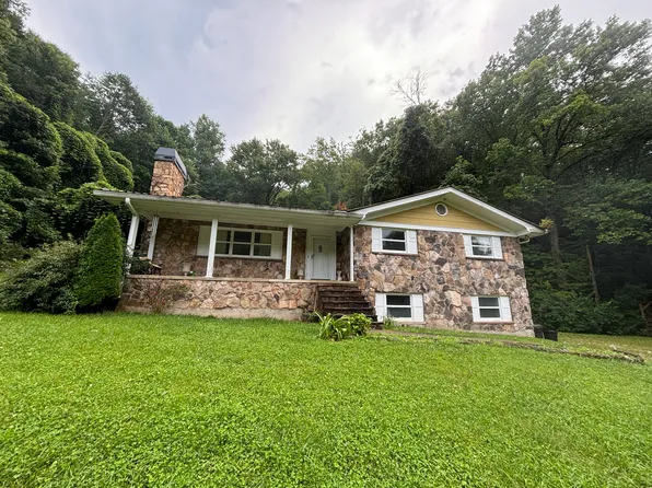 (undisclosed Address), Andrews, NC 28901