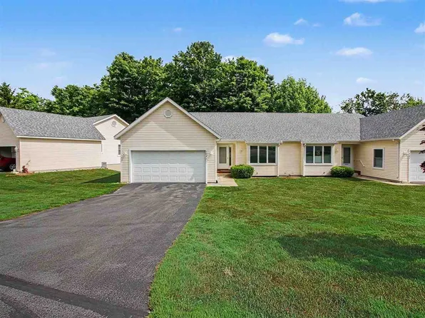 1041 Woods Ct #10, Petoskey, MI 49770